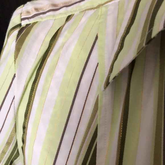 LIKE NEW Condition NEW YORK&company short sleeve button down shirt sizeXS multi - Picture 3 of 7